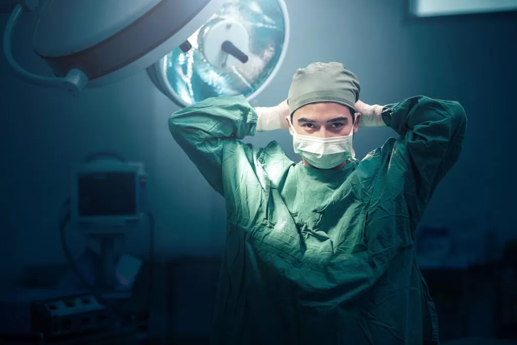 the importance of Ergonomic design in surgical gowns